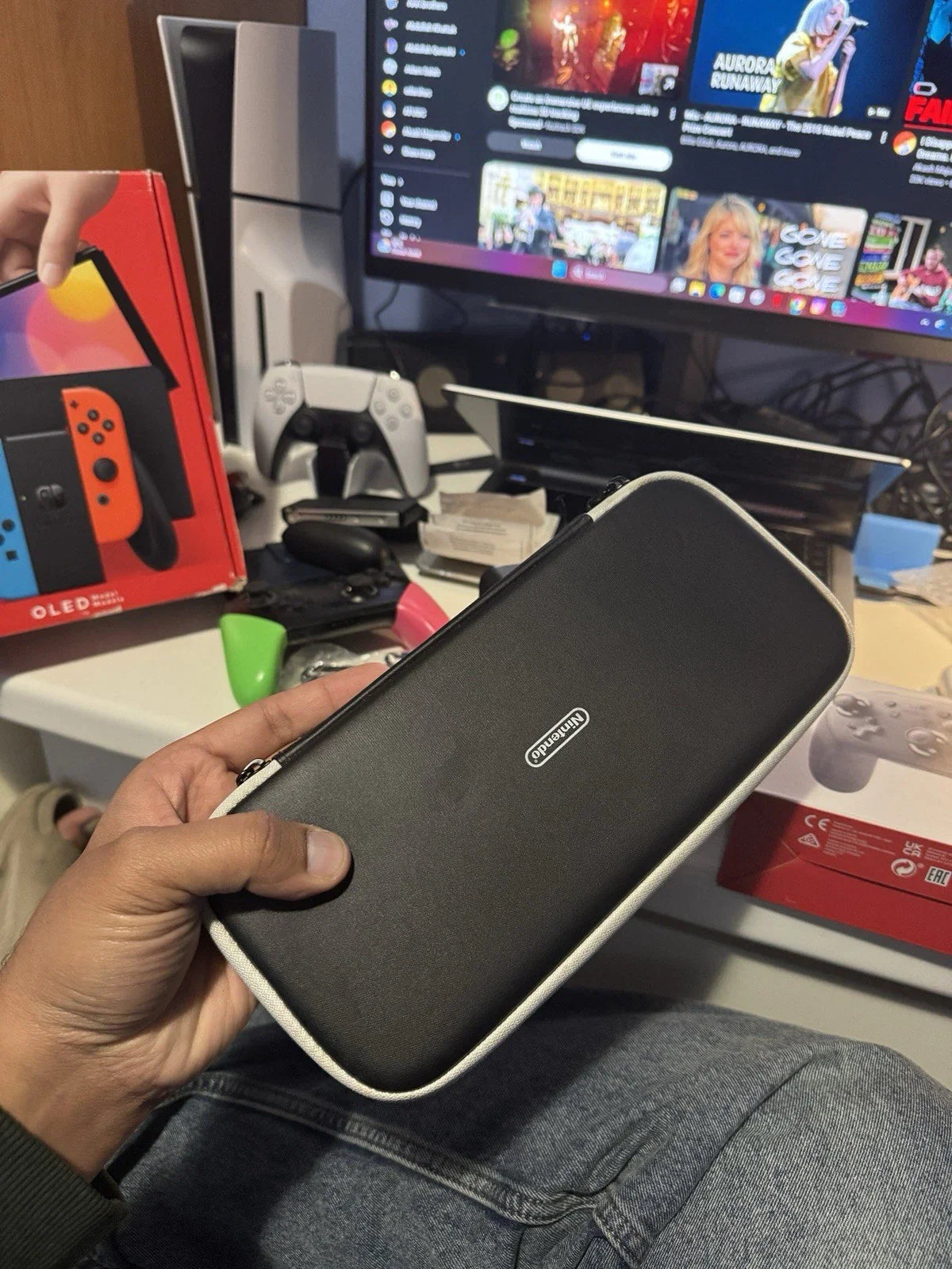 Nintendo Switch OLED + 256GB SD + 2 Controller