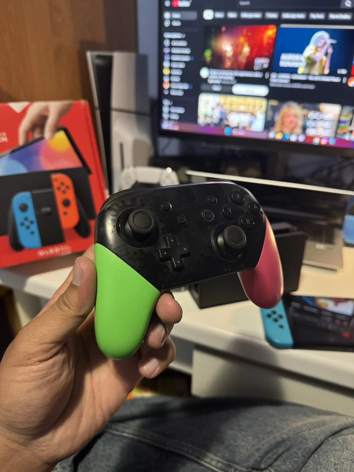 Nintendo Switch OLED + 256GB SD + 2 Controller